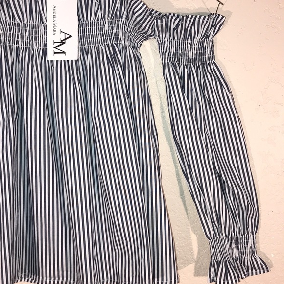 NWT Angela Mara Sneaker Chic Open Shoulder Top - Picture 3 of 3